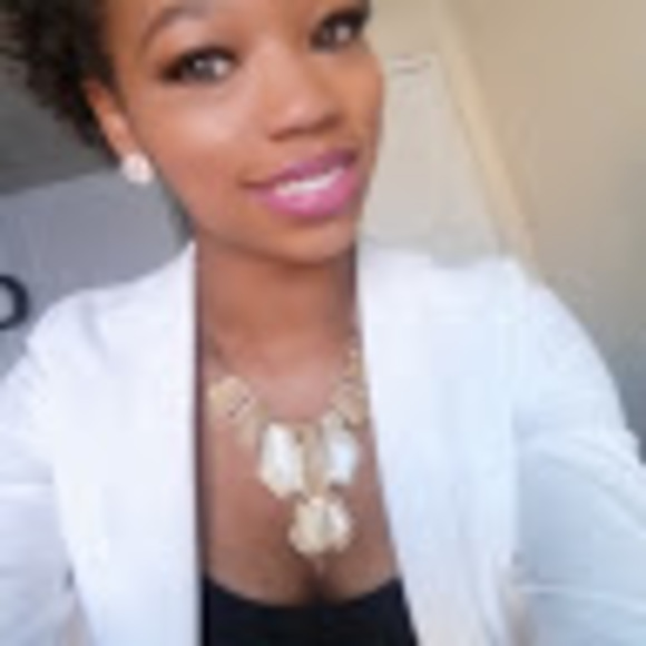 Meet your Posher, Cierra - Picture 1 of 1